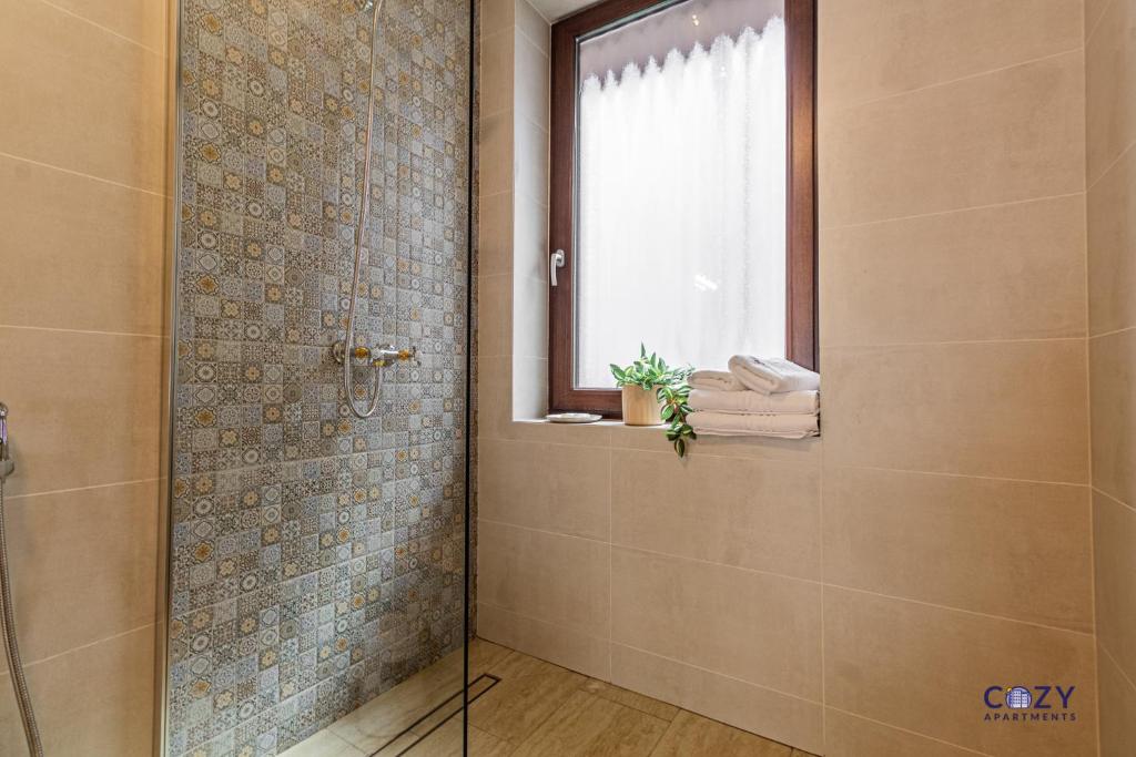 Cozy Brand New Boutique ApartHotel Brasov - Resim 38