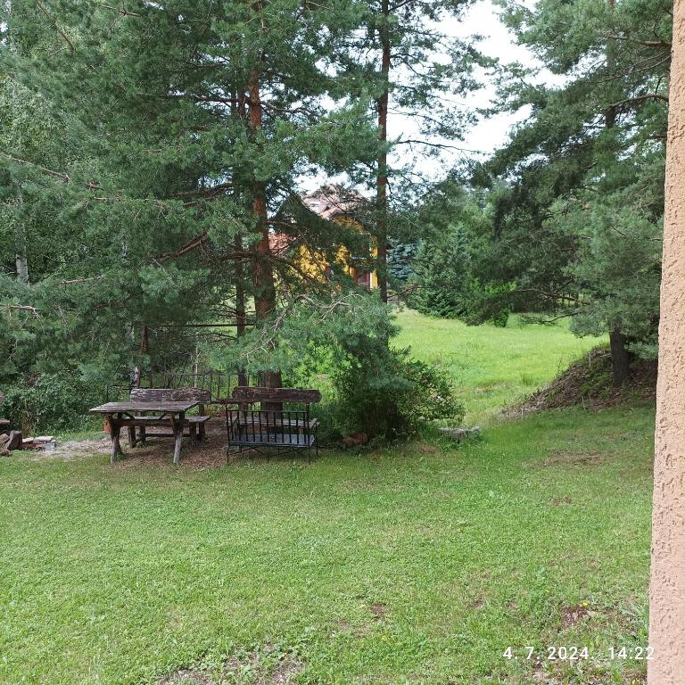 Jardín al aire libre en Apartments Dobra Vila