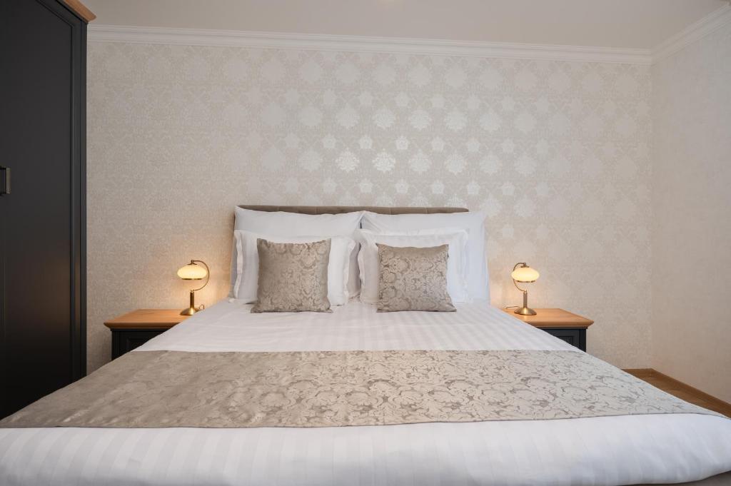 Prestige Central Apartments - Studio Apartment