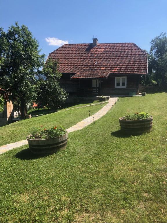 Zahrada ubytování Ljubov kutak