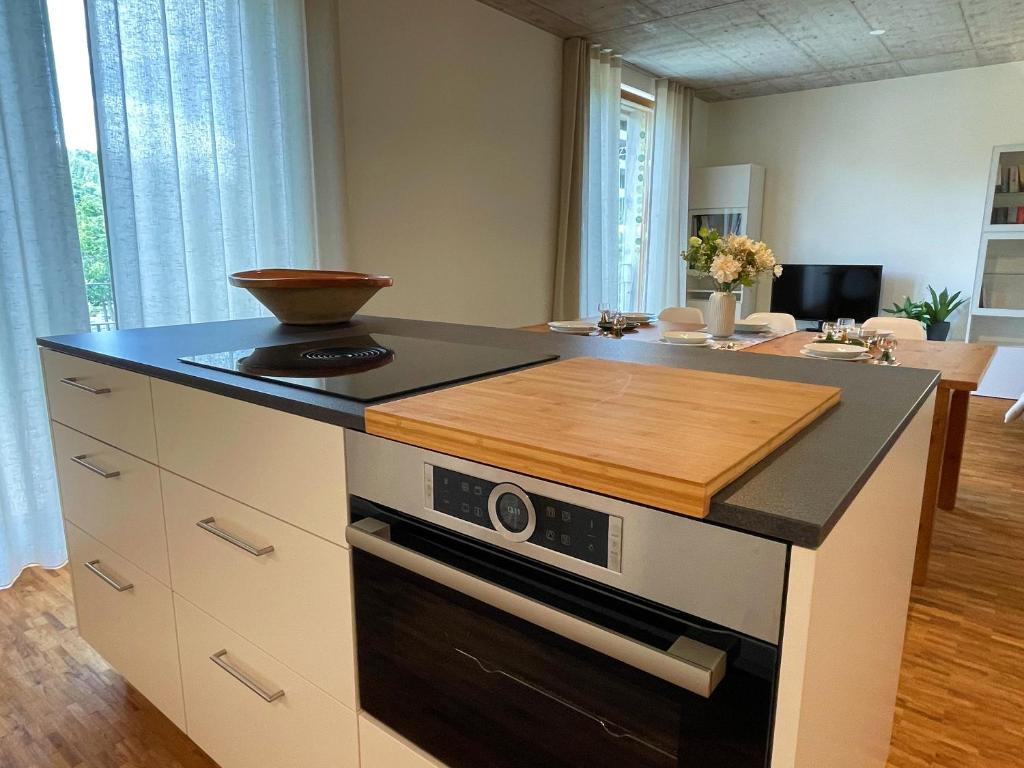 Kuchyň nebo kuchyňský kout v ubytování Ferienwohnung Grüner Ausblick