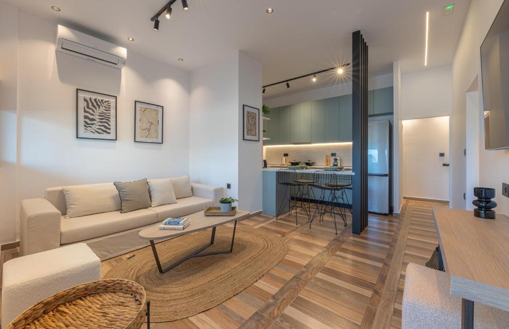 Kuchyň nebo kuchyňský kout v ubytování Hot Tub - 5 min to Beaches - Netflix - Full Kitchen