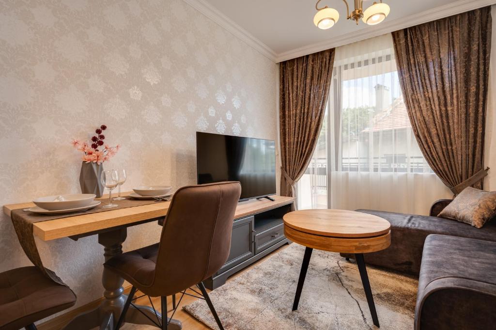 Prestige Central Apartments - One-Bedroom Apartment