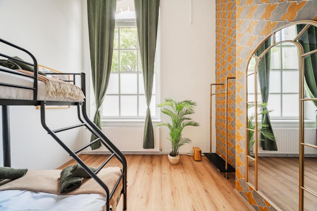 Postel nebo postele na pokoji v ubytování Bloom by Home1