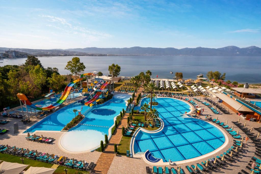 an overhead view of a water park with a pool at Liberty Kuşadası in Kusadası