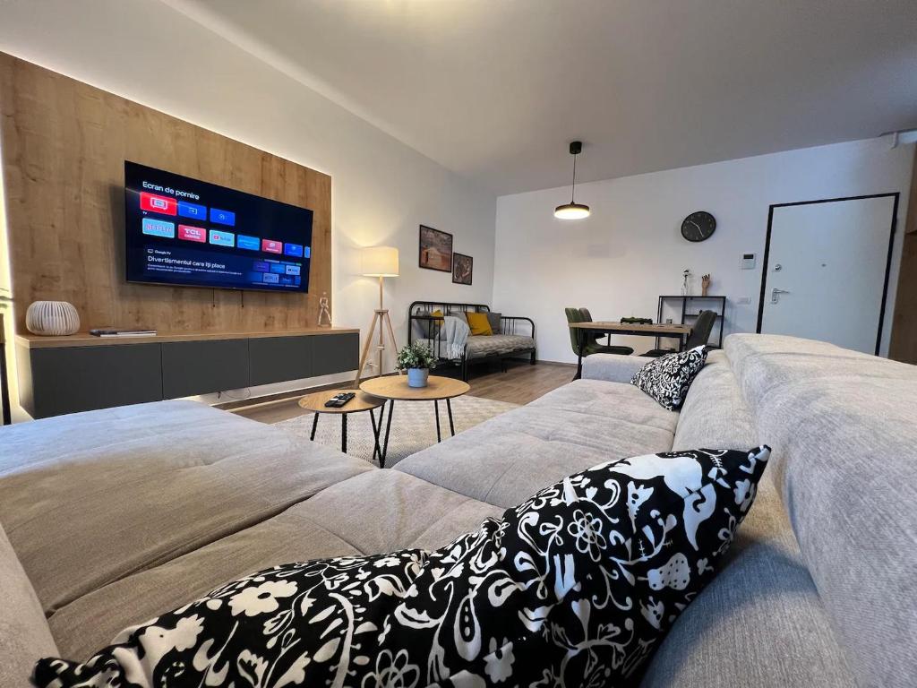 View of High-Rise Luxury Apartment with free parking, Bucharest (updated prices ...