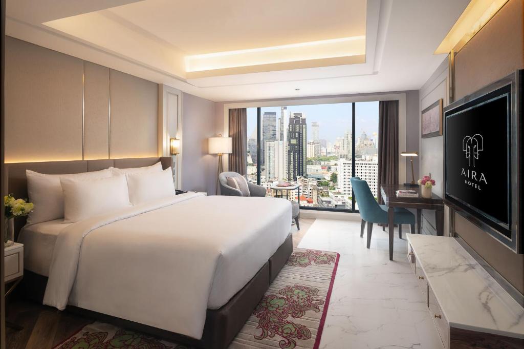 Aira Hotel Bangkok Sukhumvit 11 - Premier King Room With City View