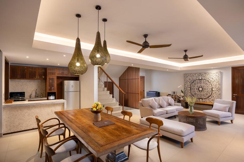 Impiana Private Villas Seminyak - Grand Three-Bedroom Villa With Private Pool