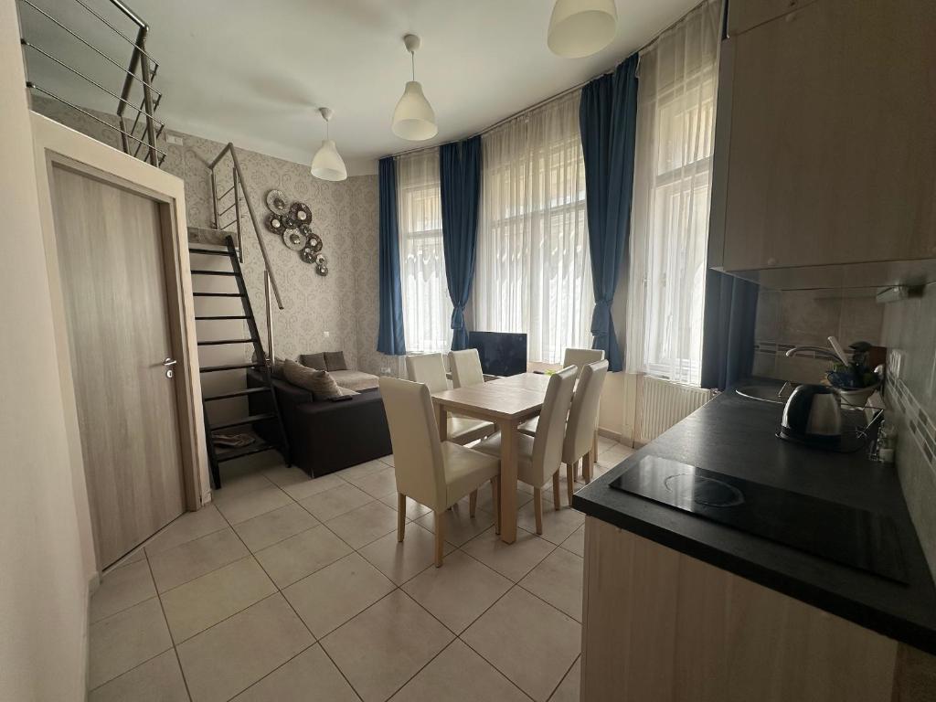 Bright apartment in the city center 1052 Budapest, Haris köz 2 kép - 1