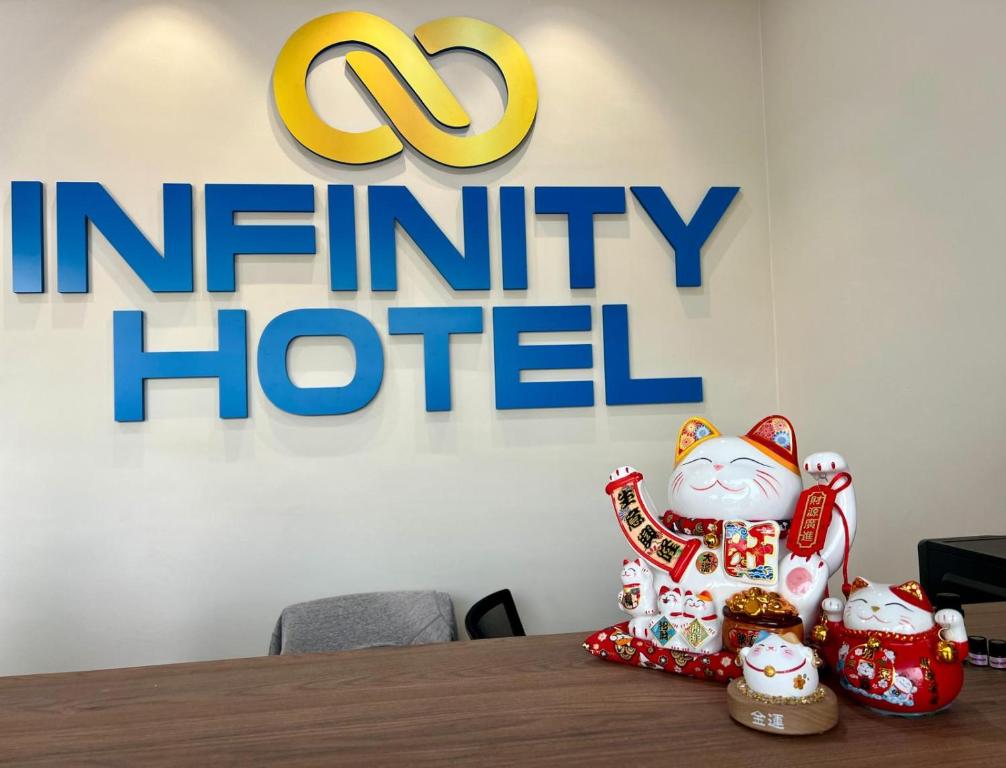 Certifikát, hodnocení, plakát nebo jiný dokument vystavený v ubytování Infinity Hotel Iskandar Puteri