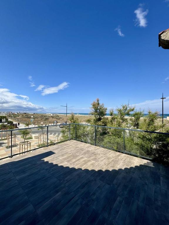 Appartement en front de mer 6BLION65