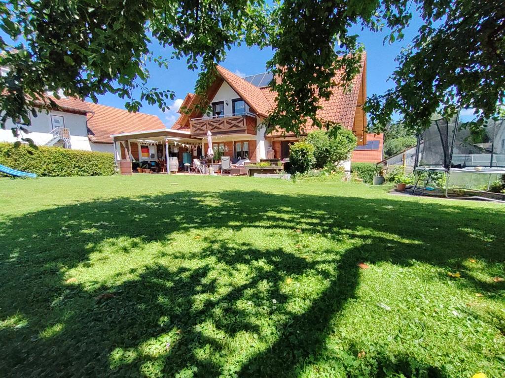 Zahrada ubytování Ferienwohnung Haus Poppis