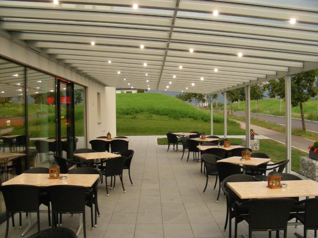 Restoran või mõni muu söögikoht majutusasutuses ibis Bulle - La Gruyère Swiss Bike Hotel