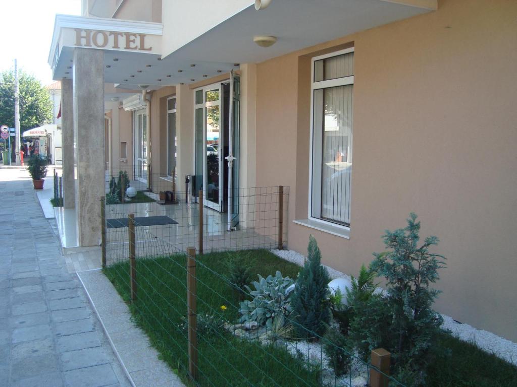 Budova, kde se hotel nachází