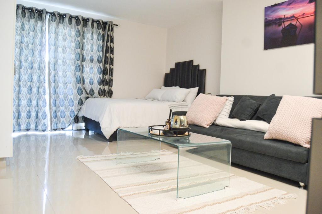 Χώρος καθιστικού στο 5min walk to gateway,Free parking, Free WiFi