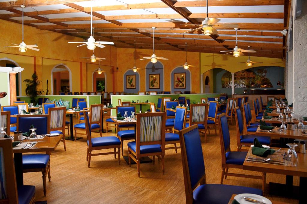 Restaurace v ubytování Catalonia Montego Bay - All Inclusive