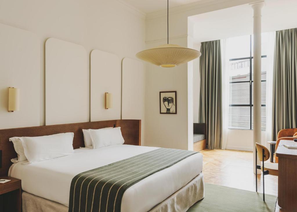 Hotel Regina Barcelona - Resim 3