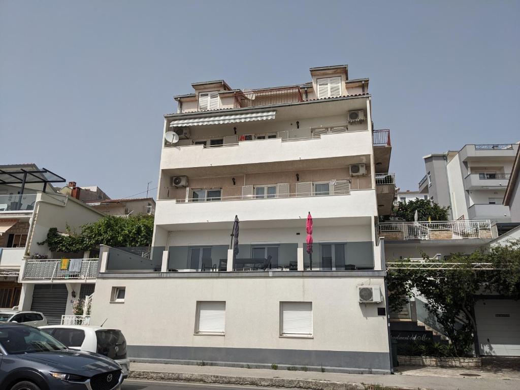 Budova, v ktorej sa apartmán nachádza