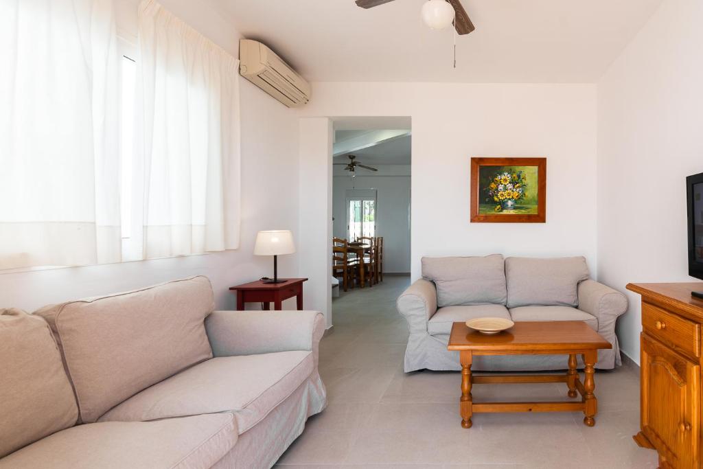 Zdjęcie z galerii obiektu Apartamentos La Casa del Barrio w mieście Maro