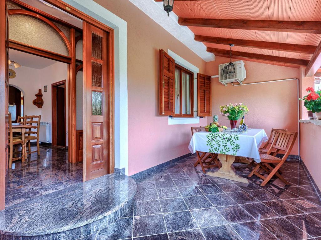 Fotografie z fotogalerie ubytování Holiday Home Edi by Interhome v destinaci Žminj