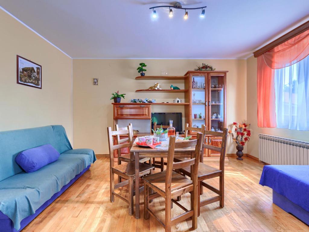 Posezení v ubytování Holiday Home Edi by Interhome