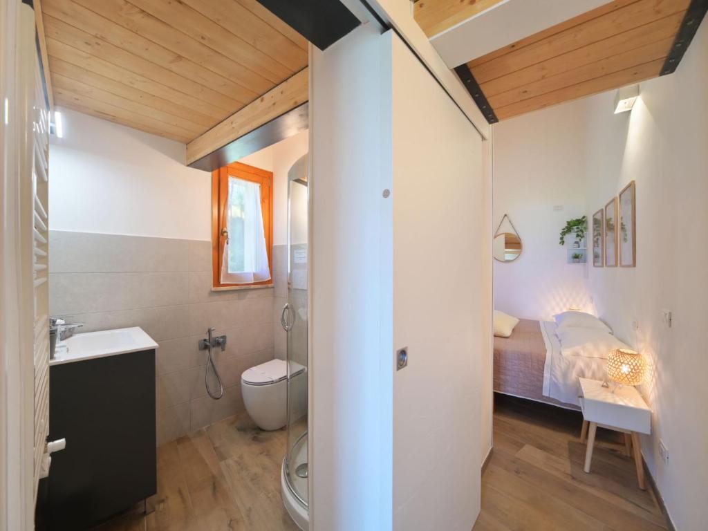 Koupelna v ubytování Chalet La Spiaggia by Interhome