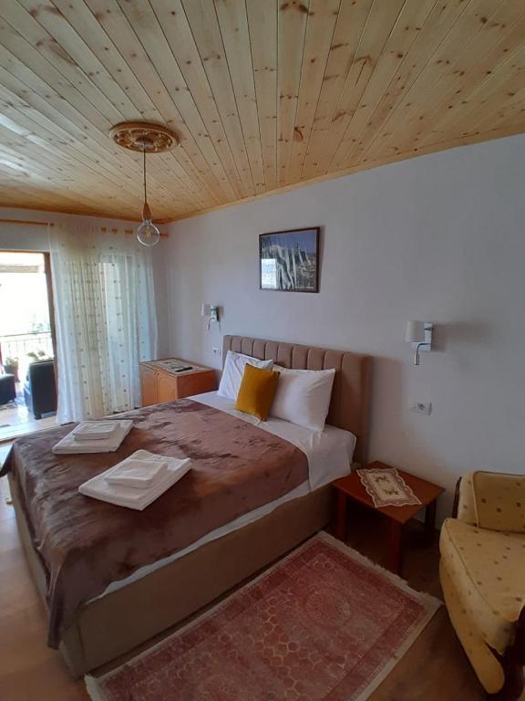 Postel nebo postele na pokoji v ubytování Guest House Ejona
