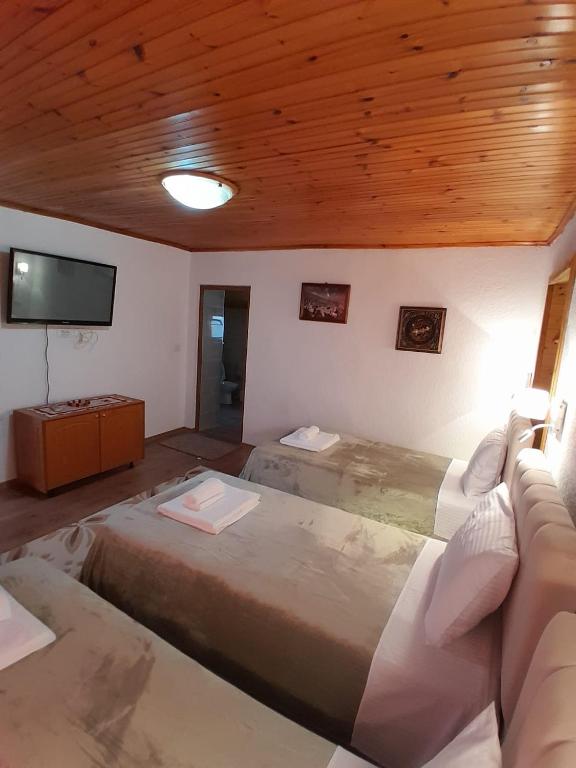 TV a/nebo společenská místnost v ubytování Guest House Ejona