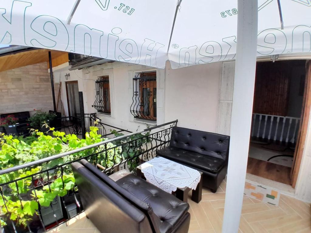 Posezení v ubytování Guest House Ejona