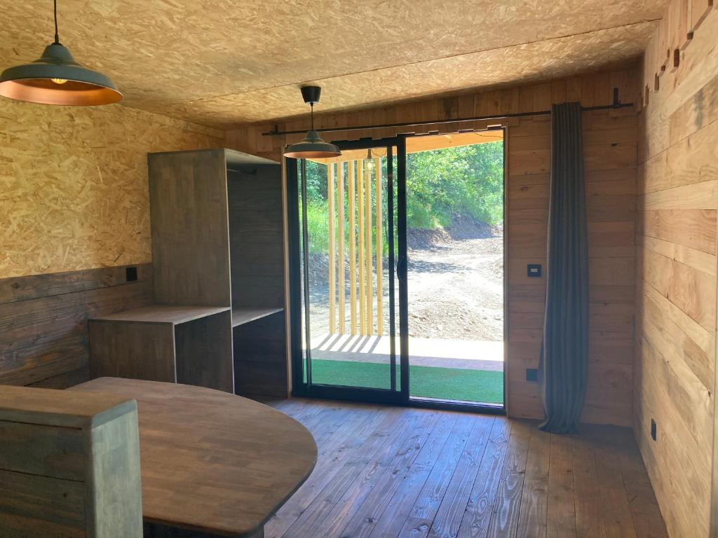 Domaine de la Planche de Melussac - Familiekamer Met Uitzicht Op De Bergen