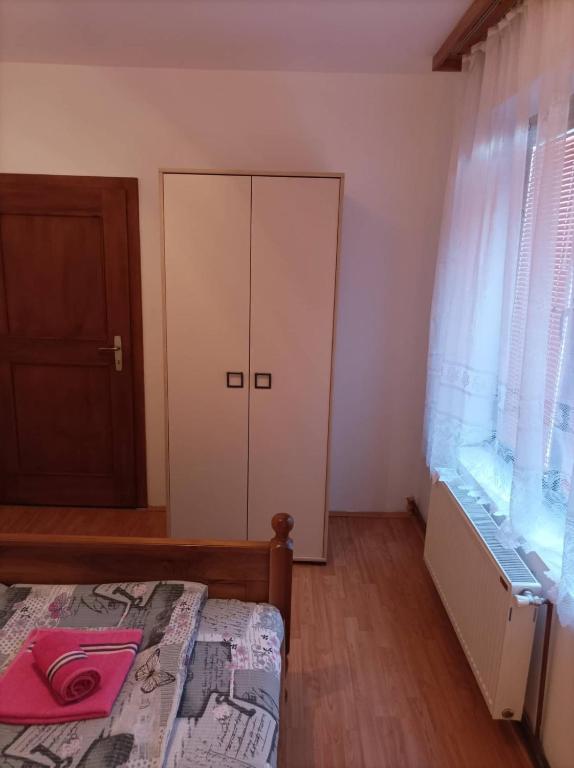 Vuode tai vuoteita majoituspaikassa Apartmani Milivojevic