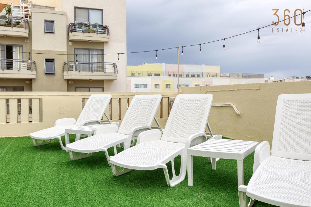 Foto sihtkohas Marsaskala asuva majutusasutuse Spacious 4BR Terraced House with Rooftop Access by 360 Estates galeriist
