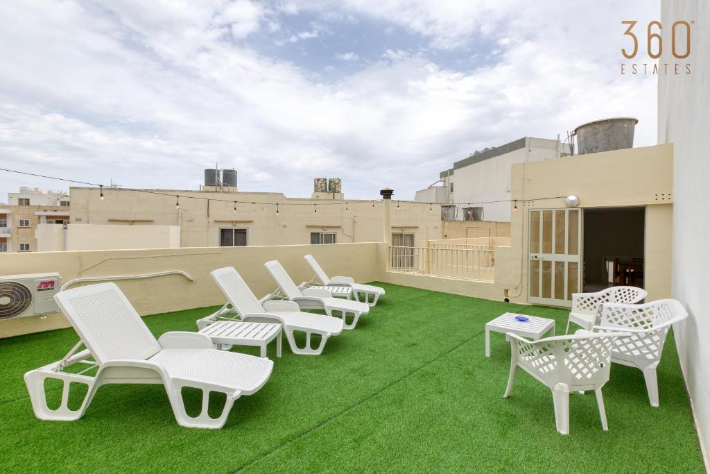 Foto sihtkohas Marsaskala asuva majutusasutuse Spacious 4BR Terraced House with Rooftop Access by 360 Estates galeriist