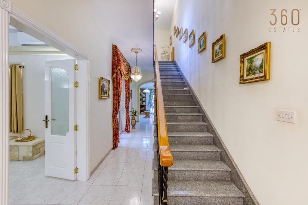 Foto sihtkohas Marsaskala asuva majutusasutuse Spacious 4BR Terraced House with Rooftop Access by 360 Estates galeriist