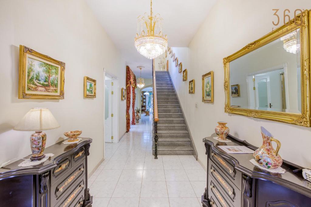 Foto sihtkohas Marsaskala asuva majutusasutuse Spacious 4BR Terraced House with Rooftop Access by 360 Estates galeriist