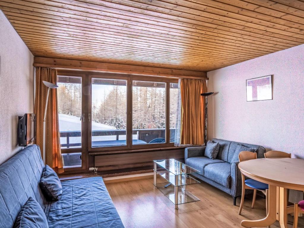 Apartment Dixence 109 by Interhome
