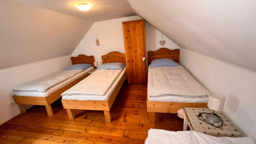 Postel nebo postele na pokoji v ubytování Chaloupka na Zelnicách Ratíškovice