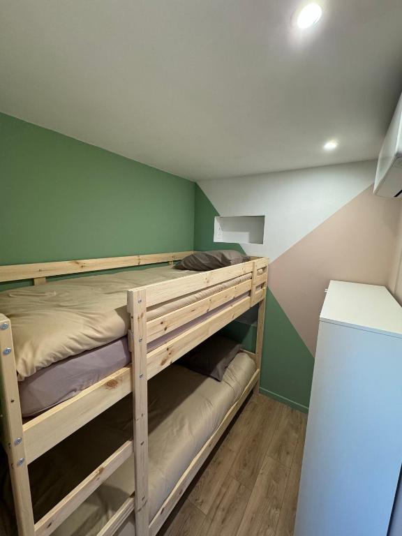 Un ou plusieurs lits dans un hébergement de l'établissement Villa Monbazillac, vue exceptionnelle, piscine, jacuzzi 10-12 pax