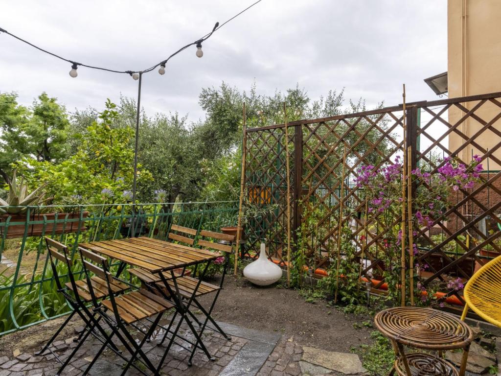 Κήπος έξω από το Holiday Home Bibi by Interhome