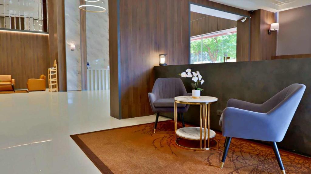 Grand Asoke Suites Boutique Residence - Resim 13