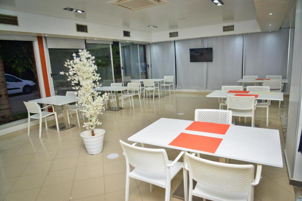 Restaurace v ubytování Free Zone Hotel