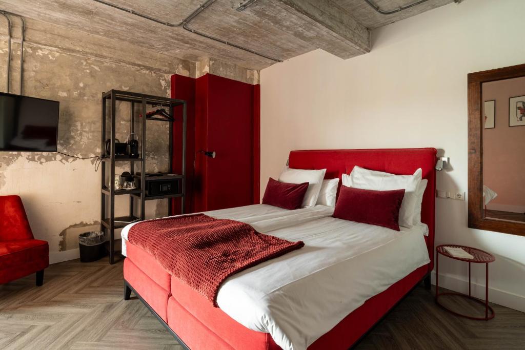 Sustainability certification Boutique hotel Bed, Bites & Business Rotterdam - バルコニー付きデラックスダブルルーム