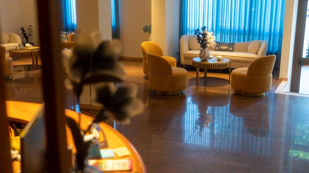 Posedenie v ubytovaní Hotel Eden