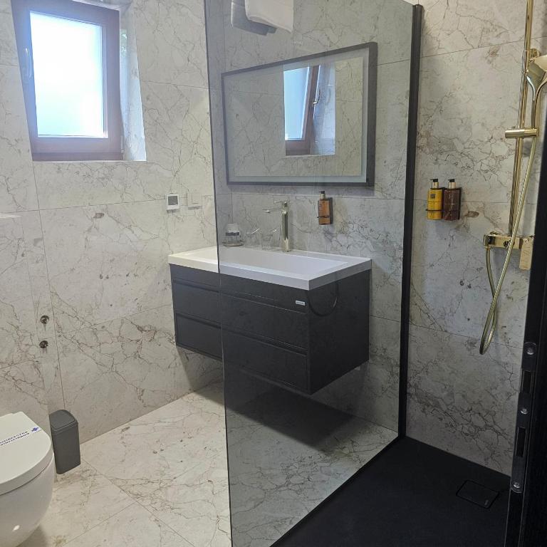 Plitvice Falls Cottage - Lit King Size De Studio Deluxe