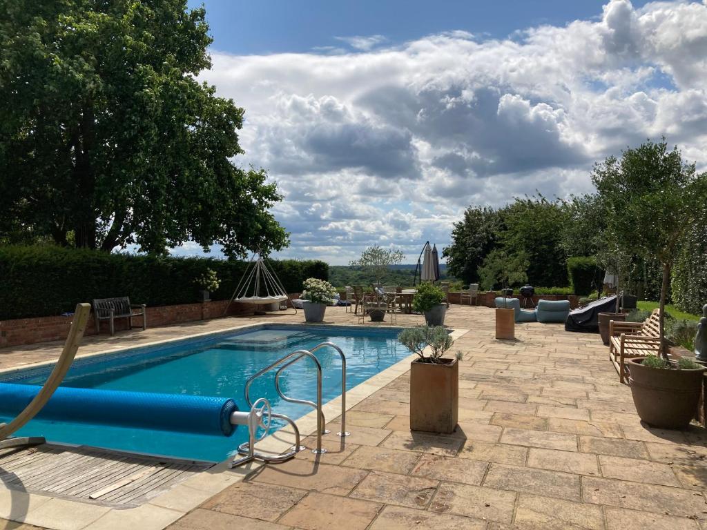 Πισίνα στο ή κοντά στο Iden House, Goudhurst