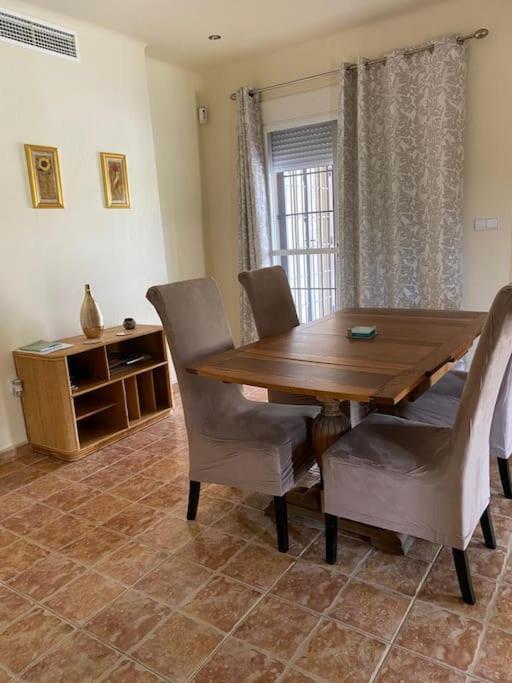 Posezení v ubytování Luxury Villa In los Baños de Fortuna With Private Pool