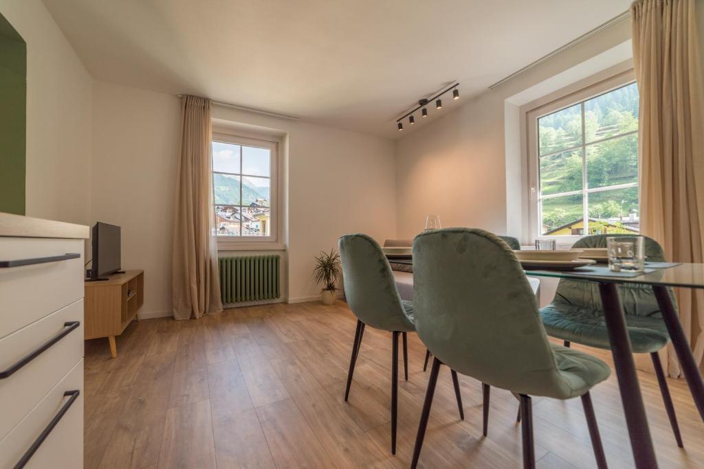 Fotografie z fotogalerie ubytování Villa Monari Apartment with Mountain View v destinaci Cogolo