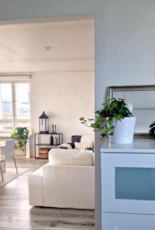 Hima Apartment Stockholm with parking - One-Bedroom Apartment