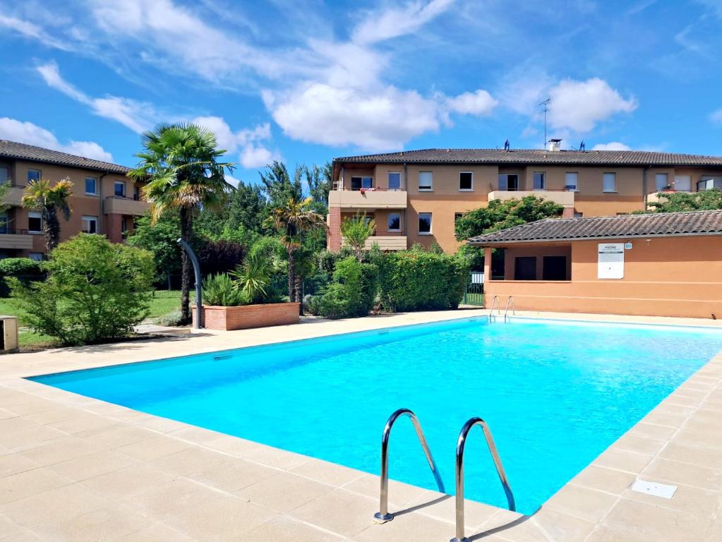 Bazén v ubytování Le Montauriol - Logement avec terrasse - Piscine -Tennis - Place de parking privée nebo v jeho okolí