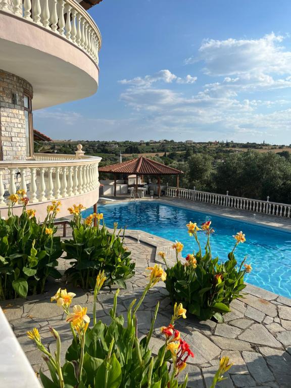 Bazén v ubytování El Paraiso Premium nebo v jeho okolí